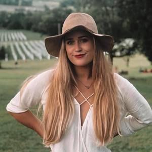 Meet your Posher, Annie